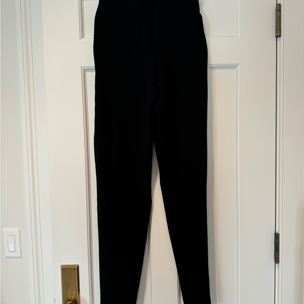 Aritzia Black Trouser - Picture 7 of 9
